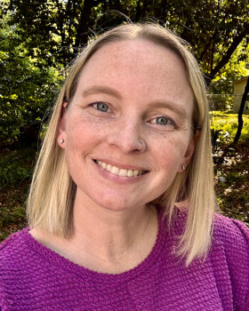 Amanda Arthur Headshot